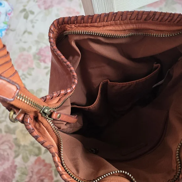 Elegant Cognac Marta Ponti  Leather Hobo Bag - Picture 7 of 11
